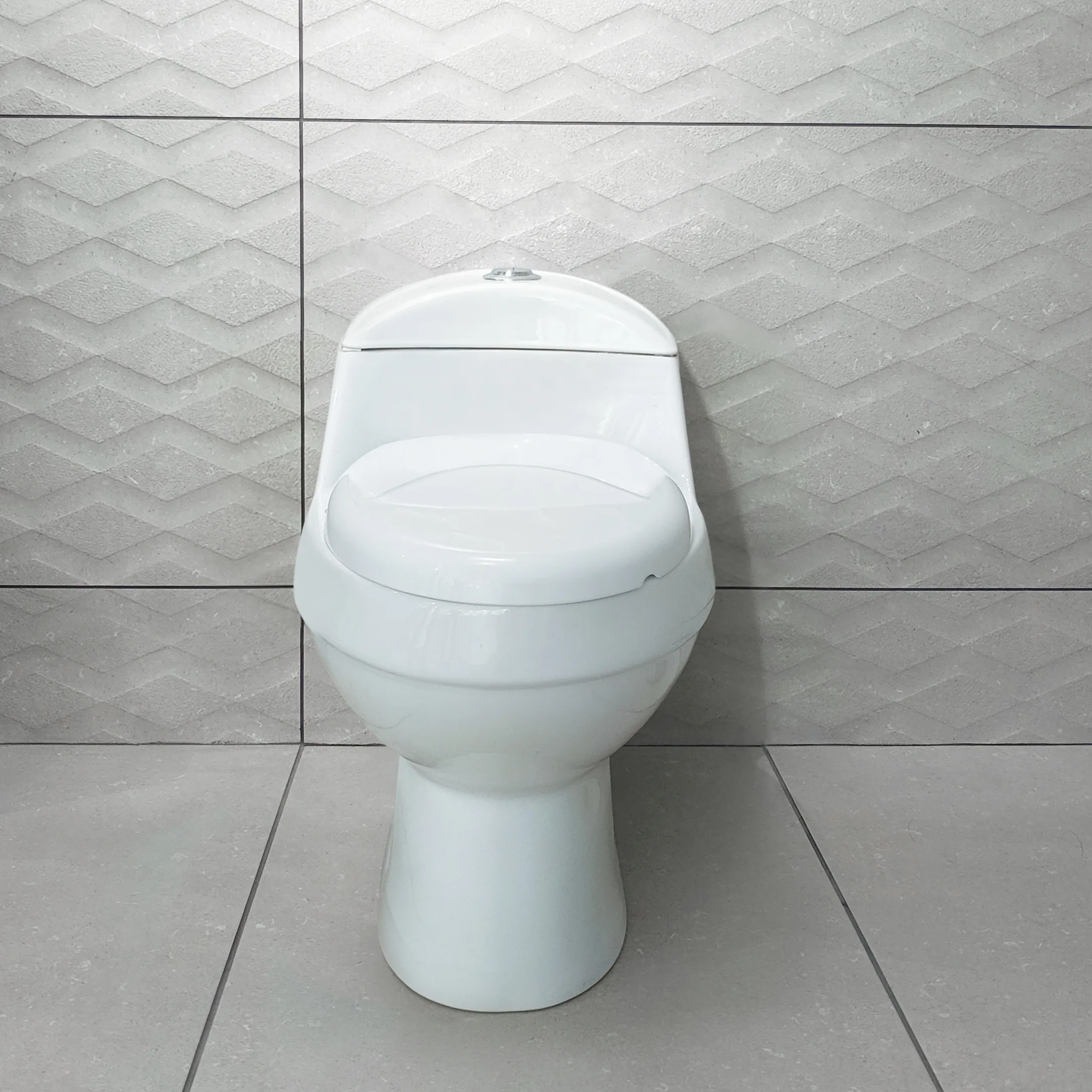 elegant-close-toilet-front-_HQ